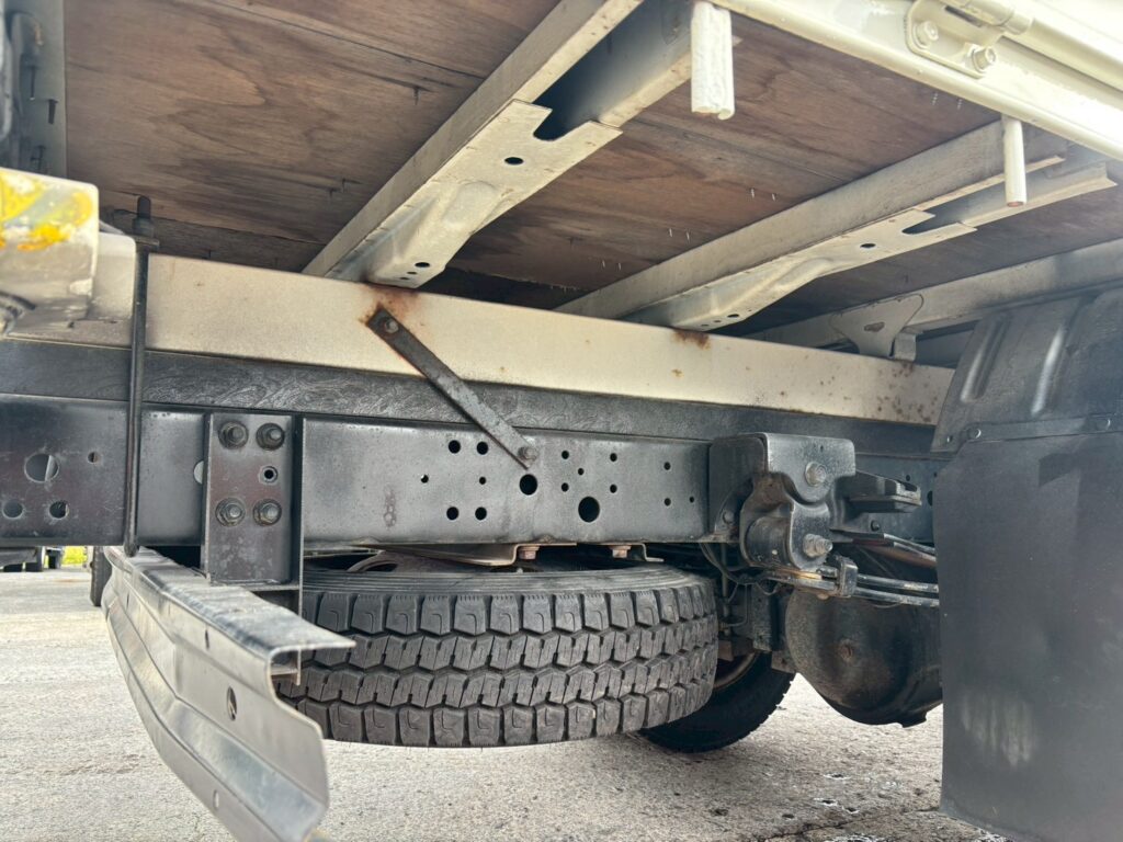 平成２３年　日野　デュトロ　２トン３段クレーン　フックイン・ラジコン付（車検1年付）