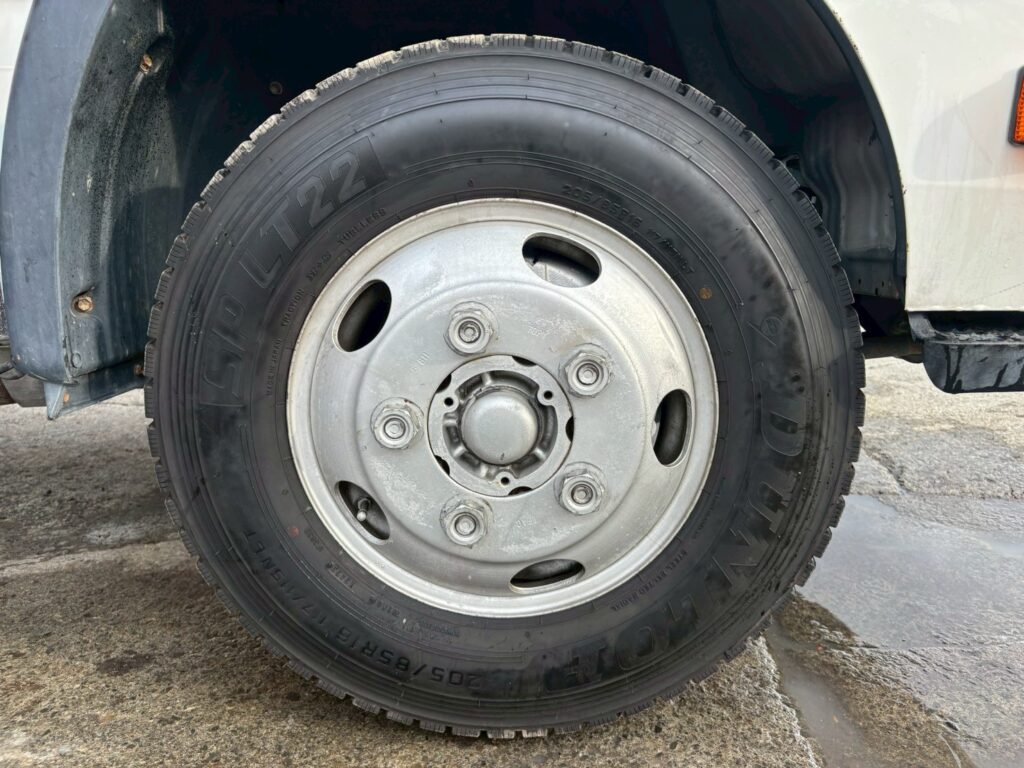 平成２３年　日野　デュトロ　２トン３段クレーン　フックイン・ラジコン付（車検1年付）