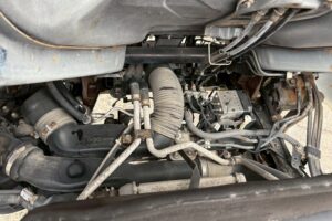 サムネイル: 平成２３年　日野　デュトロ　２トン３段クレーン　フックイン・ラジコン付（車検1年付）