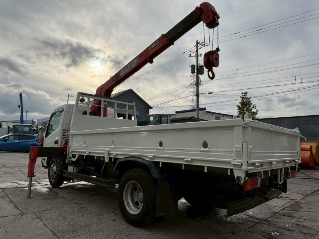 平成２３年　日野　デュトロ　２トン３段クレーン　フックイン・ラジコン付（車検1年付）