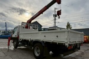 サムネイル: 平成２３年　日野　デュトロ　２トン３段クレーン　フックイン・ラジコン付（車検1年付）