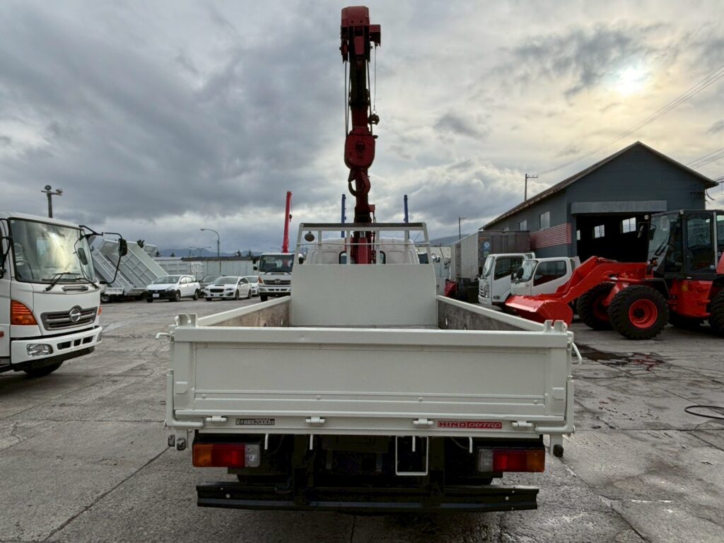 平成２３年　日野　デュトロ　２トン３段クレーン　フックイン・ラジコン付（車検1年付）