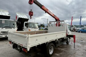 サムネイル: 平成２３年　日野　デュトロ　２トン３段クレーン　フックイン・ラジコン付（車検1年付）