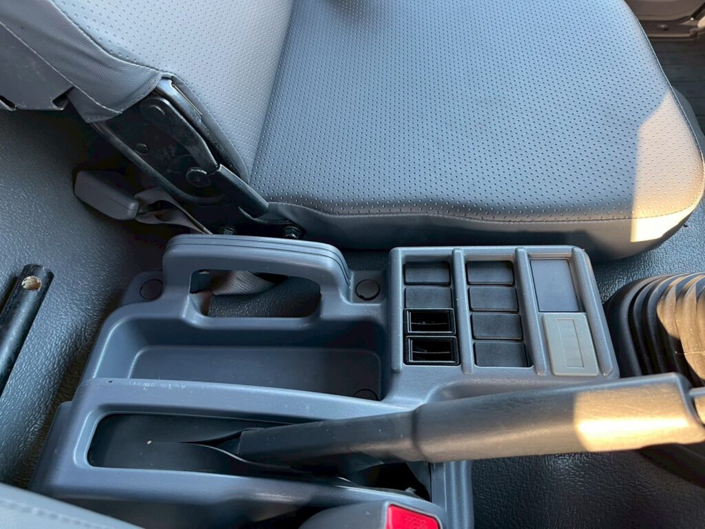 令和1年 いすゞ フォワード４ｔダンプ　コボレーン（車検１年付）
