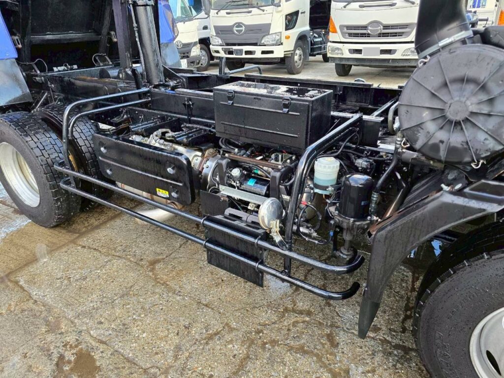 令和1年　いすゞ　フォワード　４トンダンプ　コボレーン付（車検1年付）