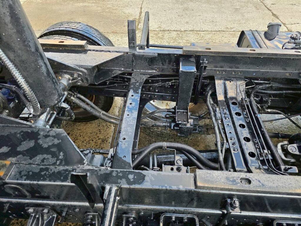 令和1年　いすゞ　フォワード　４トンダンプ　コボレーン付（車検1年付）