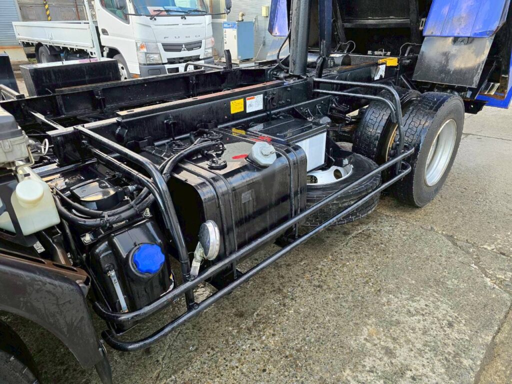 令和1年　いすゞ　フォワード　４トンダンプ　コボレーン付（車検1年付）