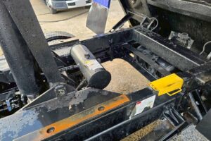 サムネイル: 令和1年　いすゞ　フォワード　４トンダンプ　コボレーン付（車検1年付）