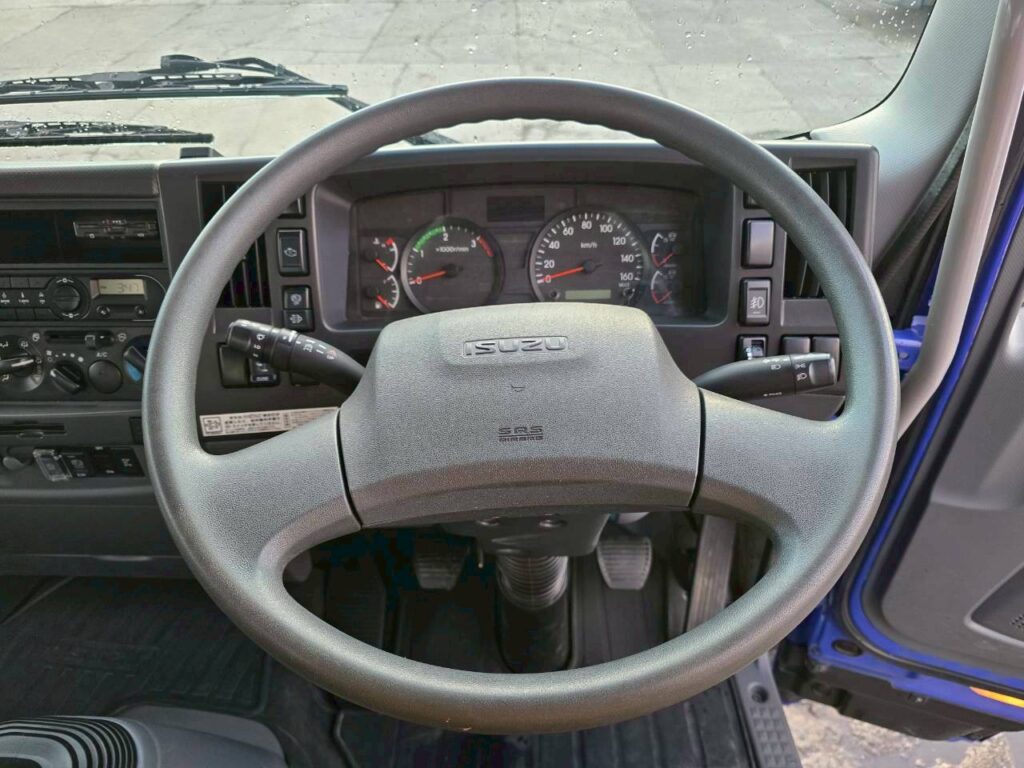 令和1年　いすゞ　フォワード　４トンダンプ　コボレーン付（車検1年付）