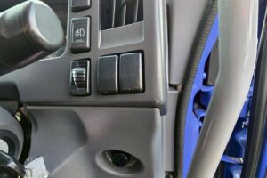 サムネイル: 令和1年　いすゞ　フォワード　４トンダンプ　コボレーン付（車検1年付）