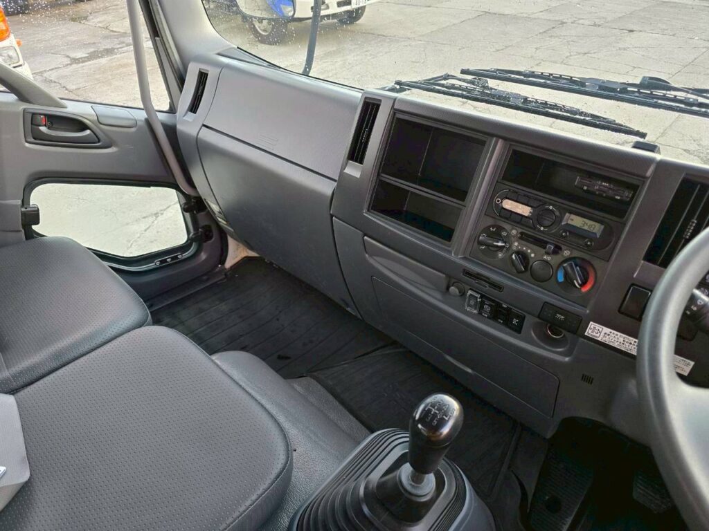 令和1年　いすゞ　フォワード　４トンダンプ　コボレーン付（車検1年付）