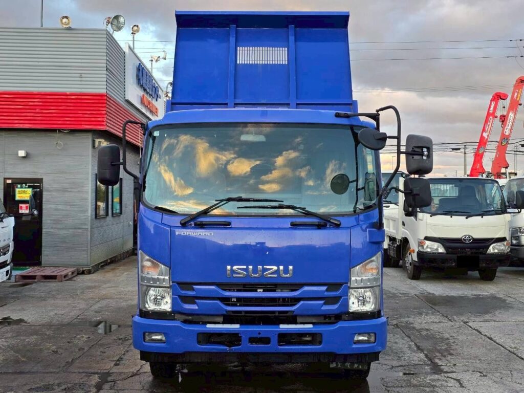 令和1年　いすゞ　フォワード　４トンダンプ　コボレーン付（車検1年付）