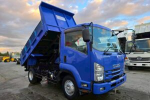 サムネイル: 令和1年　いすゞ　フォワード　４トンダンプ　コボレーン付（車検1年付）