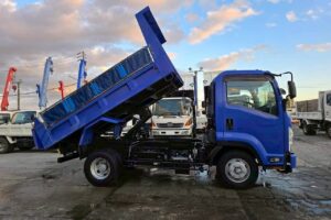 サムネイル: 令和1年　いすゞ　フォワード　４トンダンプ　コボレーン付（車検1年付）