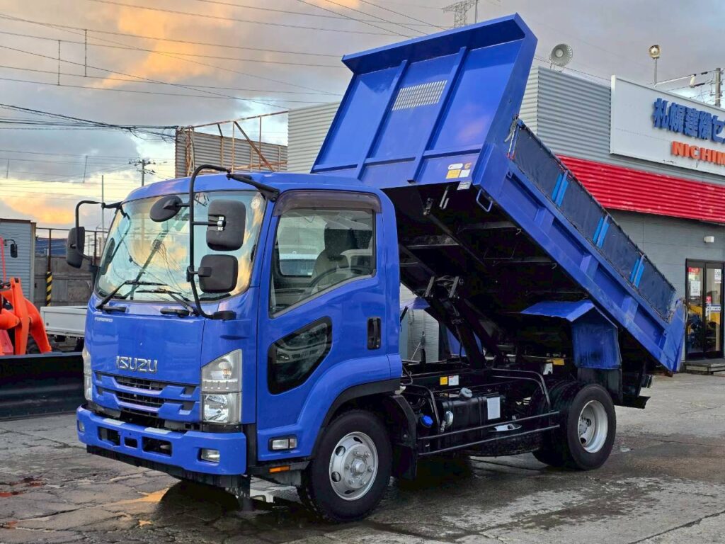令和1年　いすゞ　フォワード　４トンダンプ　コボレーン付（車検1年付）