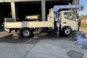 サムネイル: 平成20年　デュトロ２トン３段クレーンロング　パワーゲート　車検１年付