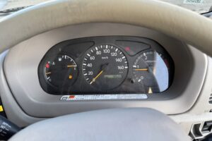 サムネイル: 平成20年　デュトロ２トン３段クレーンロング　パワーゲート　車検１年付