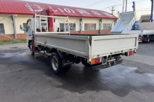 サムネイル: 平成17年　キャンター２トン３段クレーン　ロング　ラジコン　パラフック　車検1年付