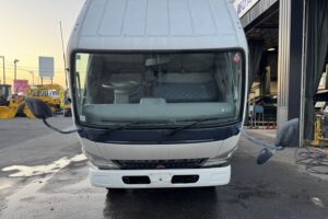 サムネイル: 平成17年　キャンター２トン３段クレーン　ロング　ラジコン　パラフック　車検1年付
