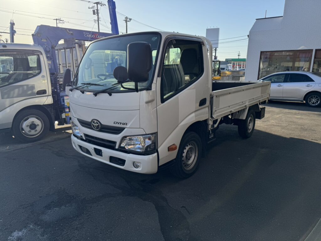 令和１年　ダイナ　１．３５トン平　フルタイム4WD　車検１年付　