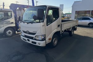 令和１年　ダイナ　１．３５トン平　フルタイム4WD　車検１年付　