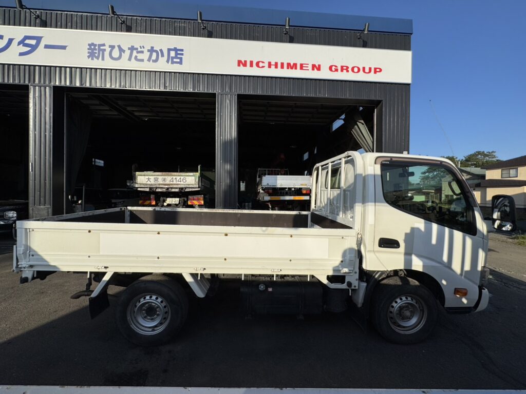 令和１年　ダイナ　１．３５トン平　フルタイム4WD　車検１年付　