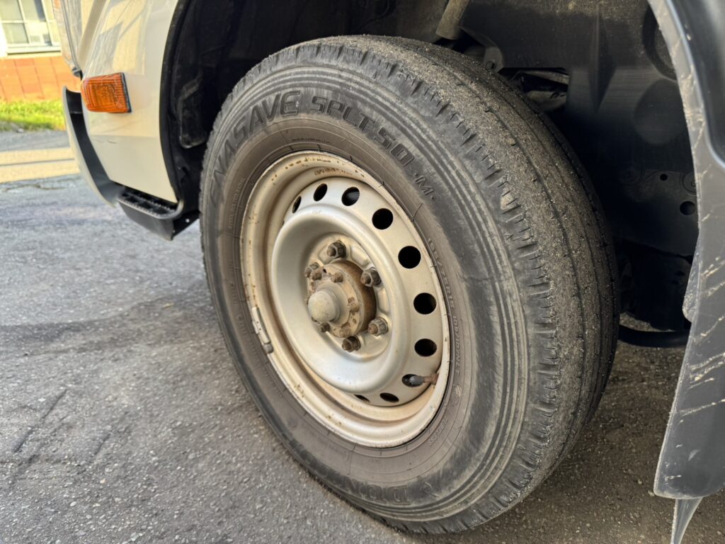 令和１年　ダイナ　１．３５トン平　フルタイム4WD　車検１年付　