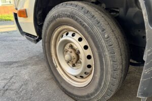 サムネイル: 令和１年　ダイナ　１．３５トン平　フルタイム4WD　車検１年付　