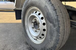 サムネイル: 令和１年　ダイナ　１．３５トン平　フルタイム4WD　車検１年付　