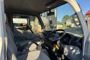 サムネイル: 令和１年　ダイナ　１．３５トン平　フルタイム4WD　車検１年付　