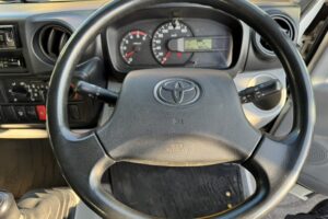 サムネイル: 令和１年　ダイナ　１．３５トン平　フルタイム4WD　車検１年付　