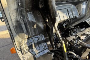 サムネイル: 令和１年　ダイナ　１．３５トン平　フルタイム4WD　車検１年付　