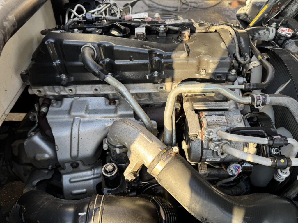 令和１年　ダイナ　１．３５トン平　フルタイム4WD　車検１年付　