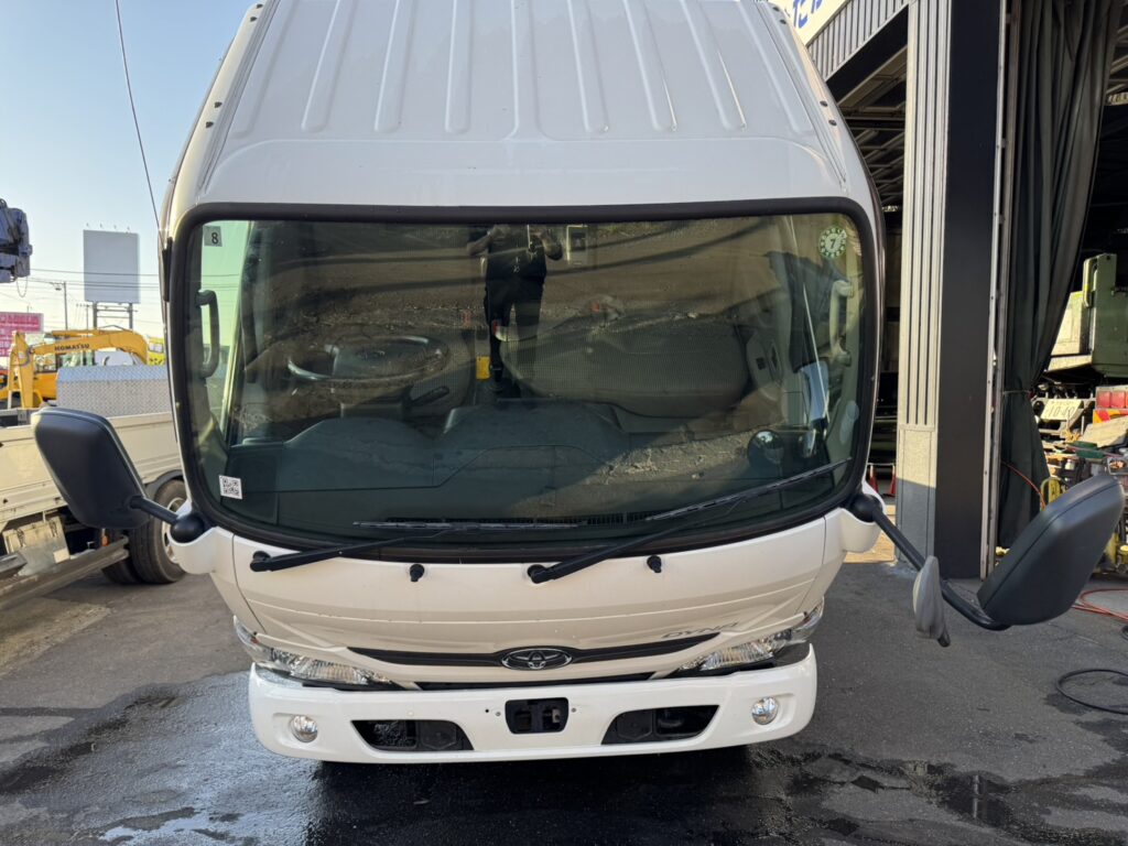 令和１年　ダイナ　１．３５トン平　フルタイム4WD　車検１年付　