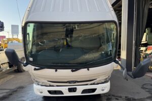 サムネイル: 令和１年　ダイナ　１．３５トン平　フルタイム4WD　車検１年付　