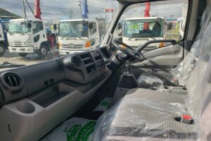 サムネイル: 平成25年式トヨエース平ボデー積載4000㎏ワイドロング