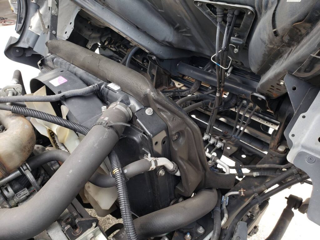 平成25年式トヨエース平ボデー積載4000㎏ワイドロング