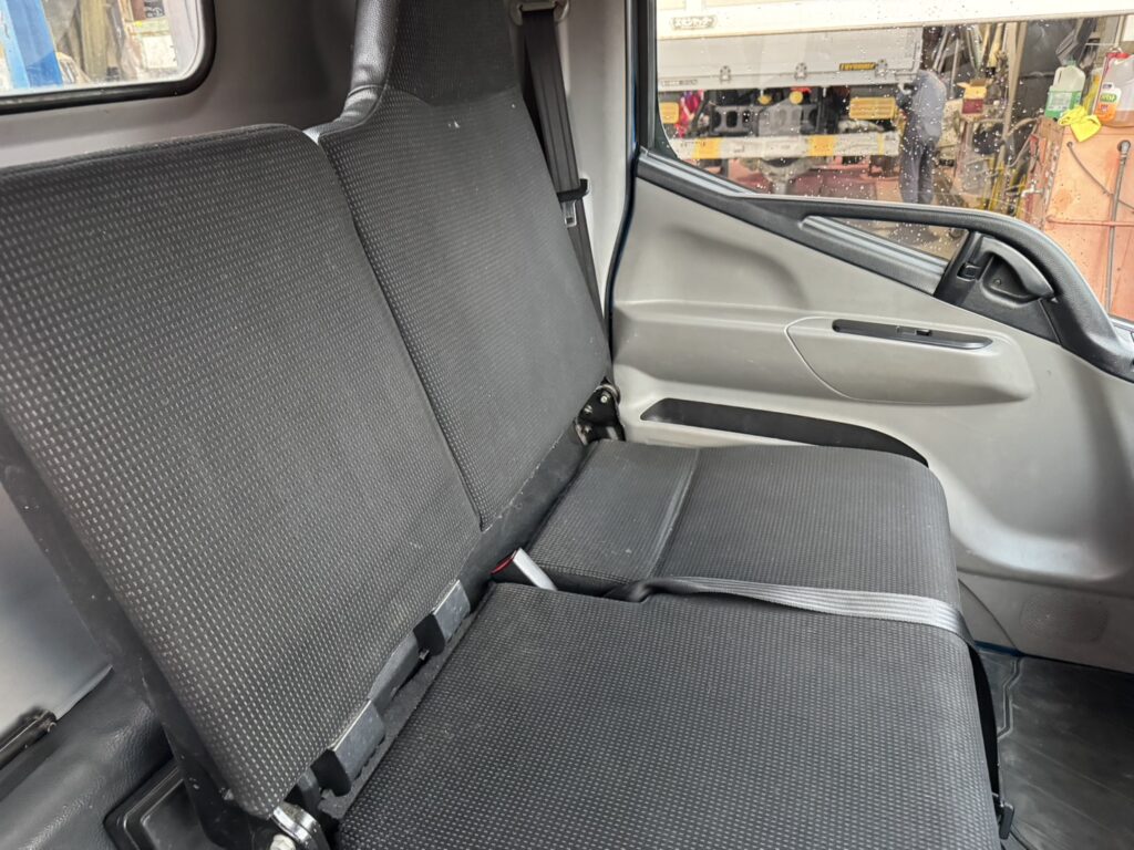 平成30年　キャンター2トン平ワイドロング 車検1年付