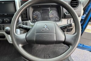サムネイル: 平成30年　キャンター2トン平ワイドロング 車検1年付