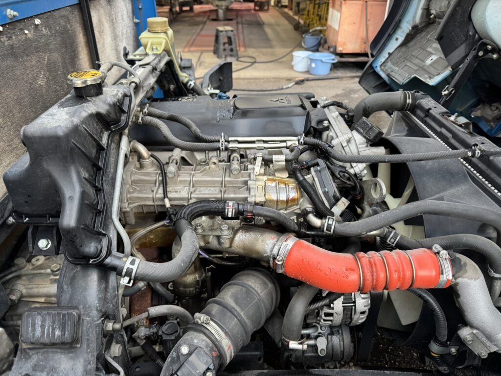 平成30年　キャンター2トン平ワイドロング 車検1年付