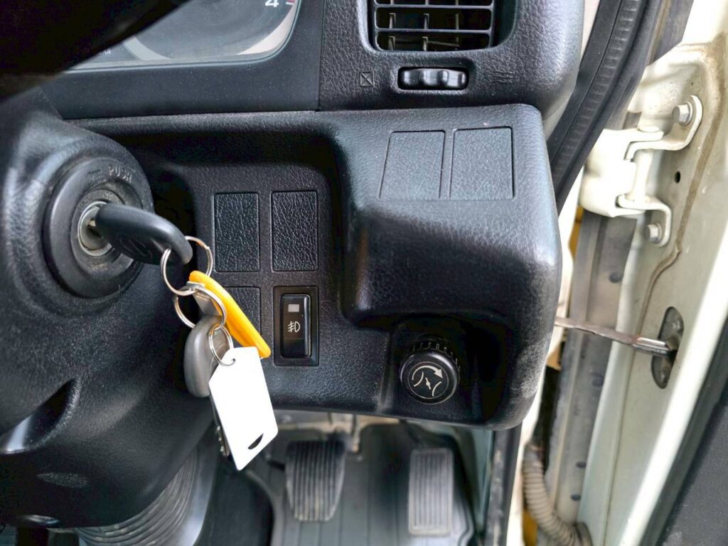 平成26年 日野 レンジャー 4トンダンプ 電動コボレーン付(車検1年付)