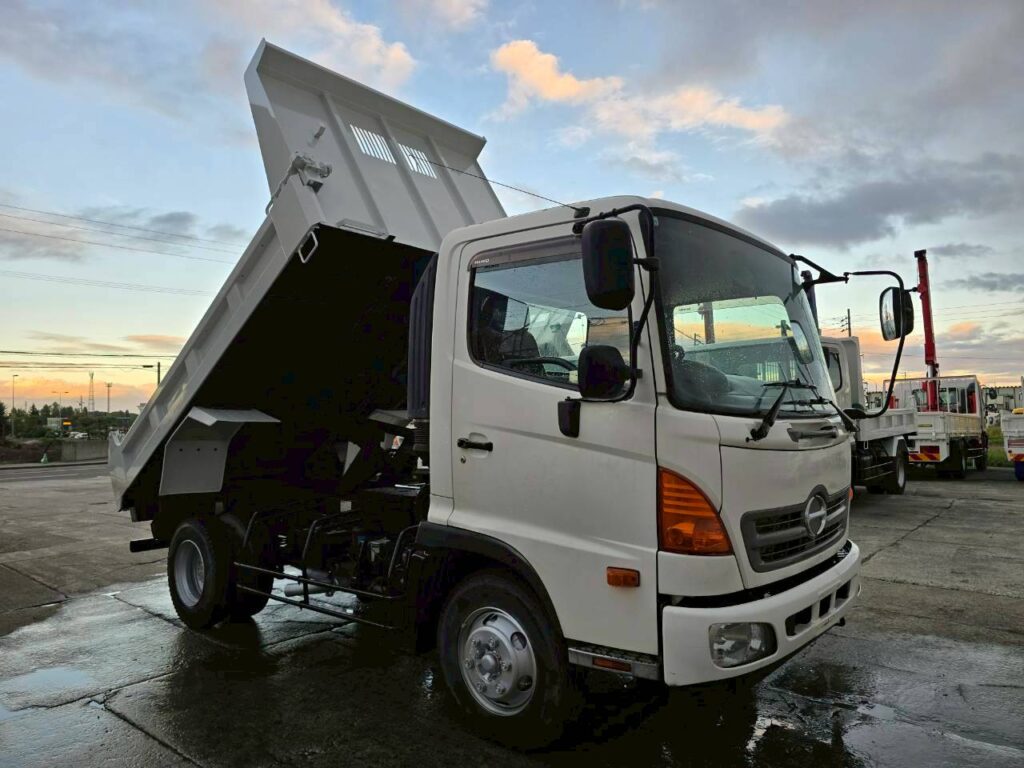 平成26年 日野 レンジャー 4トンダンプ 電動コボレーン付(車検1年付)