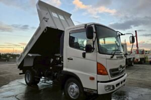 サムネイル: 平成26年 日野 レンジャー 4トンダンプ 電動コボレーン付(車検1年付)