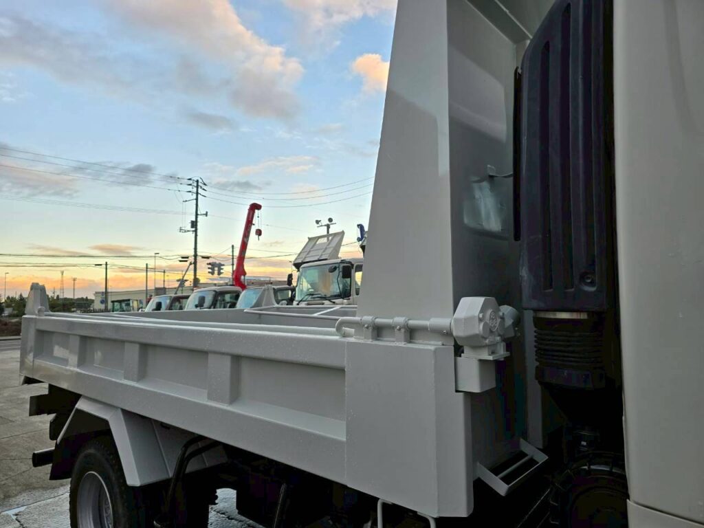 平成26年 日野 レンジャー 4トンダンプ 電動コボレーン付(車検1年付)
