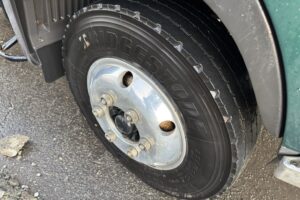 サムネイル: 平成22年 日野 レンジャー プレス式パッカー8.7㎥ ハイブリッド 連続スイッチ  車検1年付