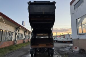 サムネイル: 平成22年 日野 レンジャー プレス式パッカー8.7㎥ ハイブリッド 連続スイッチ  車検1年付