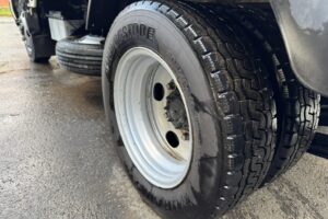 サムネイル: 平成20年　トヨエース2トン平　4WD　フル装備　5MT　車検1年付