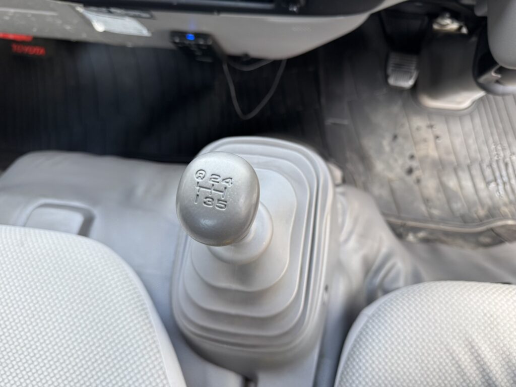 平成20年　トヨエース2トン平　4WD　フル装備　5MT　車検1年付