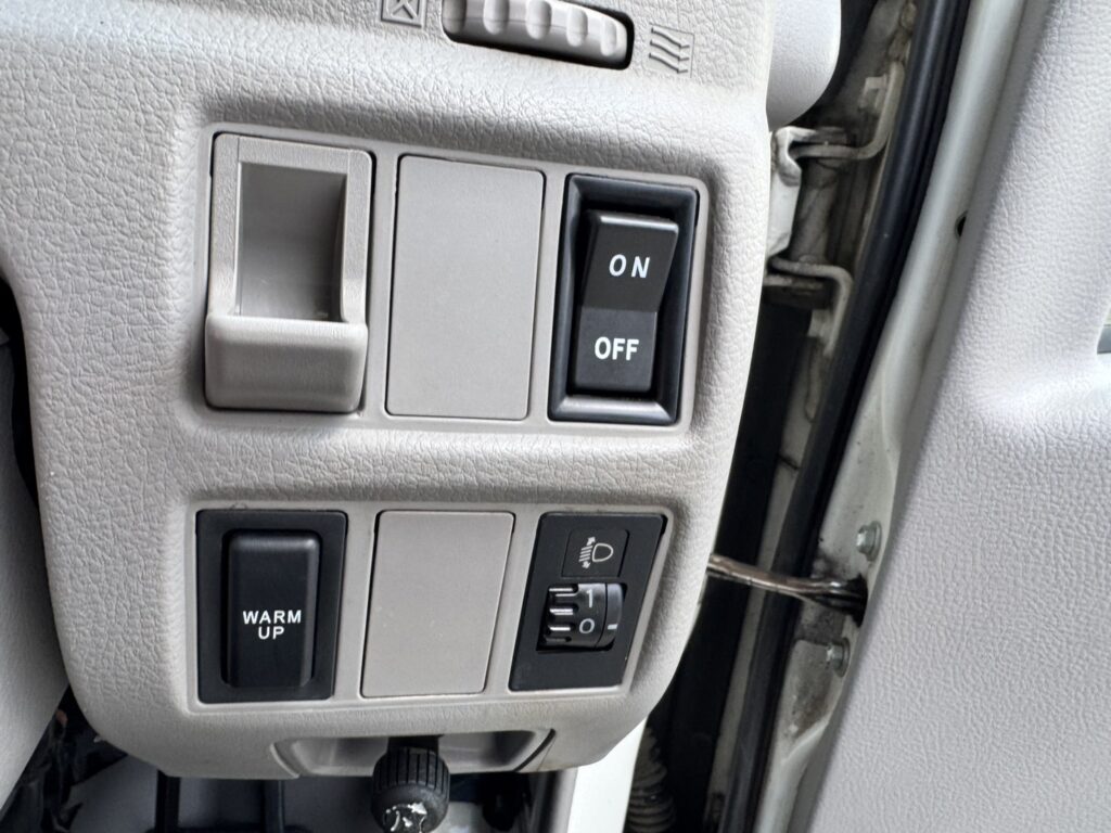 平成20年　トヨエース2トン平　4WD　フル装備　5MT　車検1年付