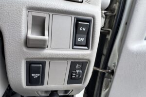 サムネイル: 平成20年　トヨエース2トン平　4WD　フル装備　5MT　車検1年付